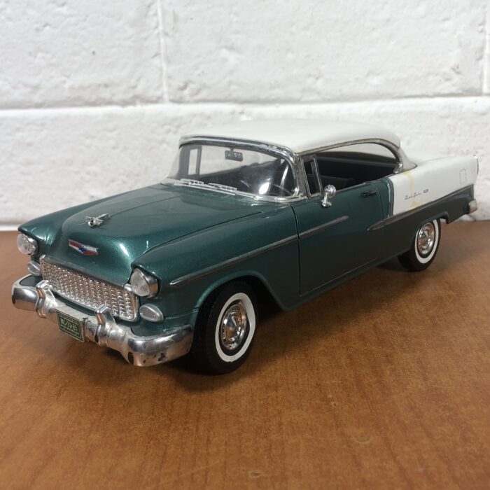 1955 Chevrolet Bel Air (1:18) - Image 3