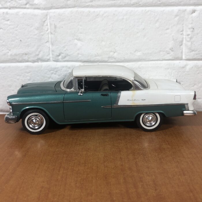1955 Chevrolet Bel Air (1:18) - Image 4