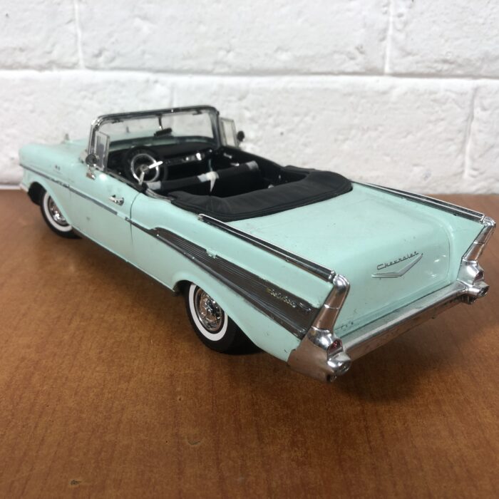 1957 Chevy Bel Air (1:18) - Image 6