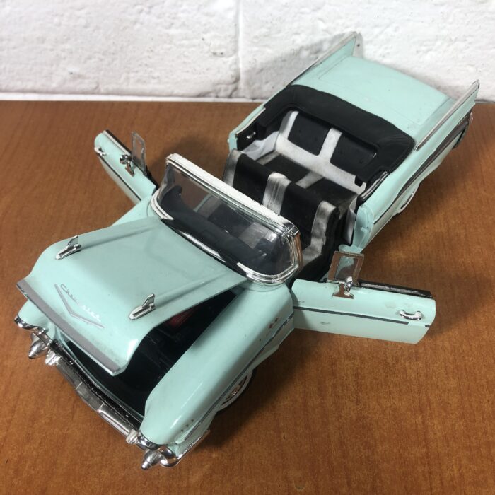 1957 Chevy Bel Air (1:18) - Image 2