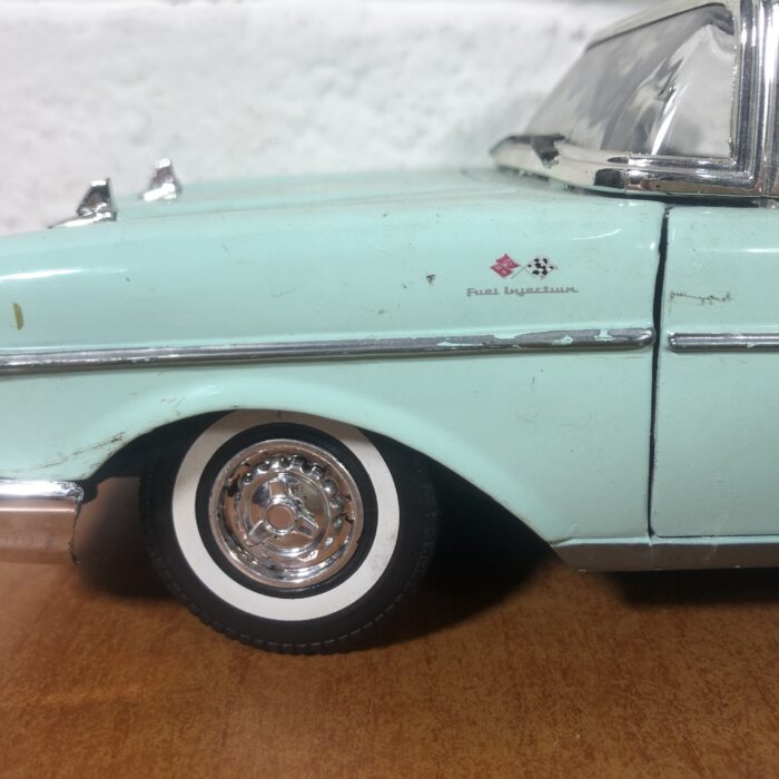 1957 Chevy Bel Air (1:18) - Image 5