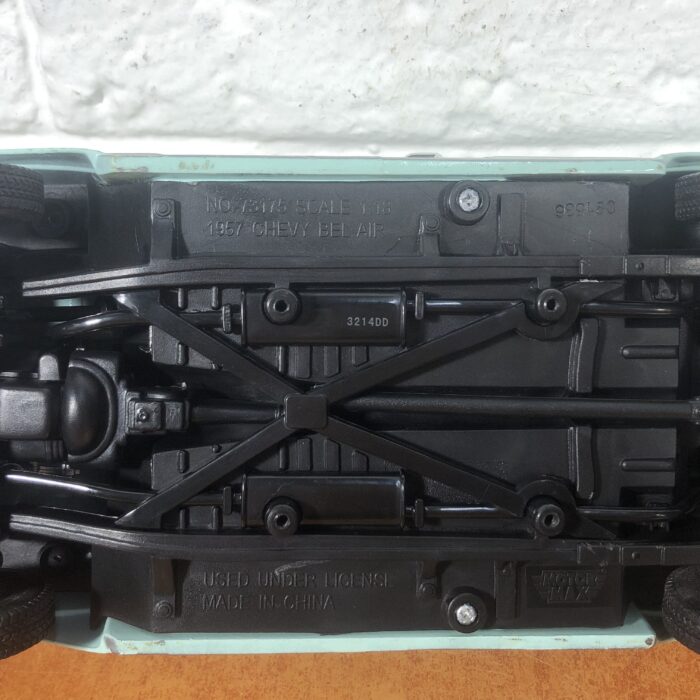 1957 Chevy Bel Air (1:18) - Image 8