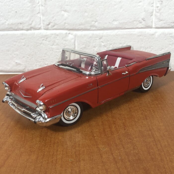 1957 Chevy Bel Air (1:18) - Image 3