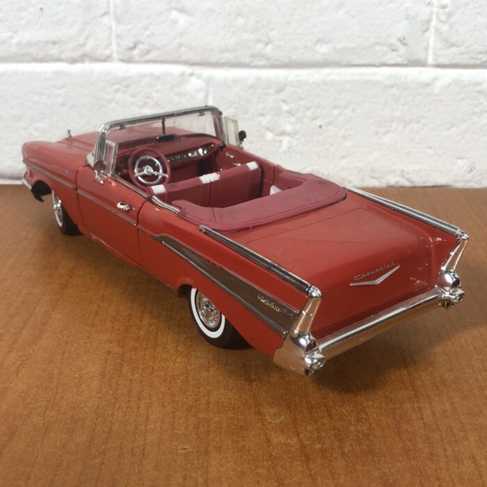 1957 Chevy Bel Air (1:18) - Image 6
