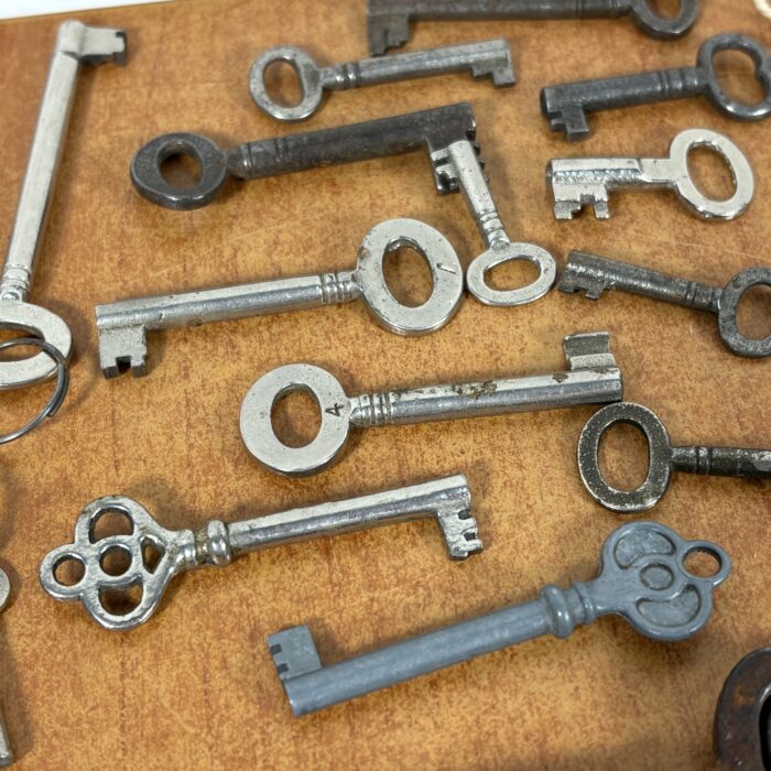 Vintage Key Collection - Image 3