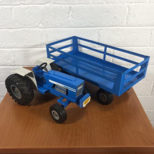 Vintage Metal Ford 6600 Tractor & Trailer Model