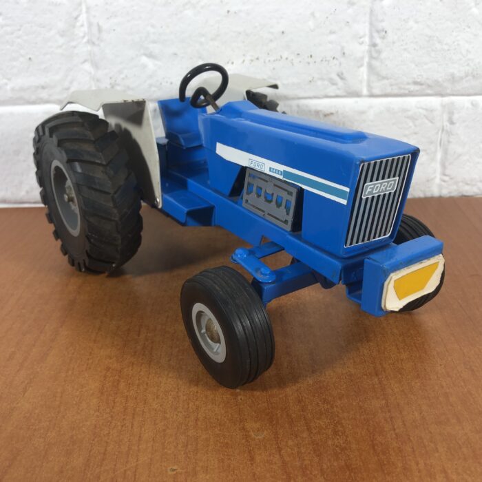 Vintage Metal Ford 6600 Tractor & Trailer Model - Image 2