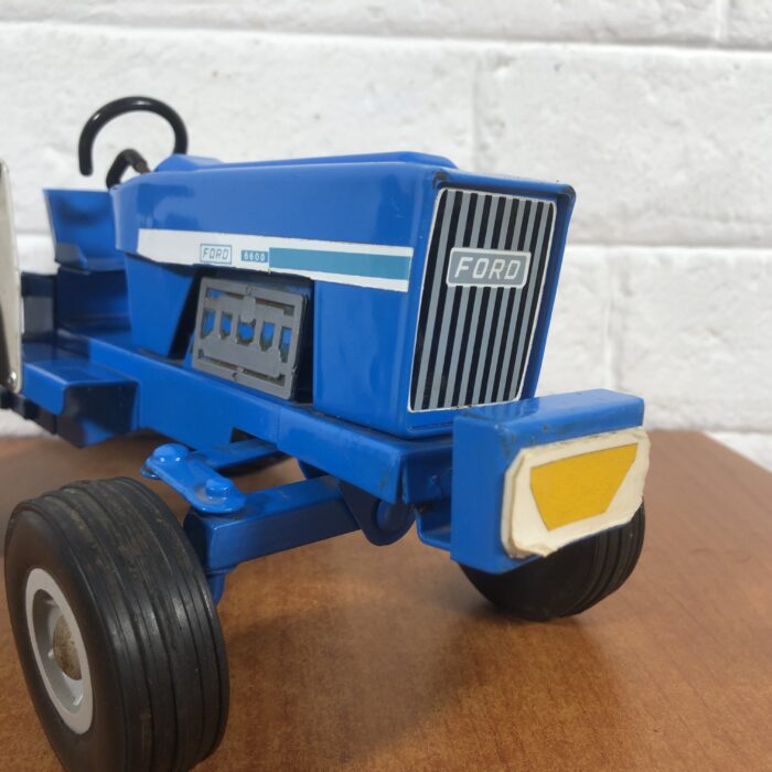 Vintage Metal Ford 6600 Tractor & Trailer Model - Image 3