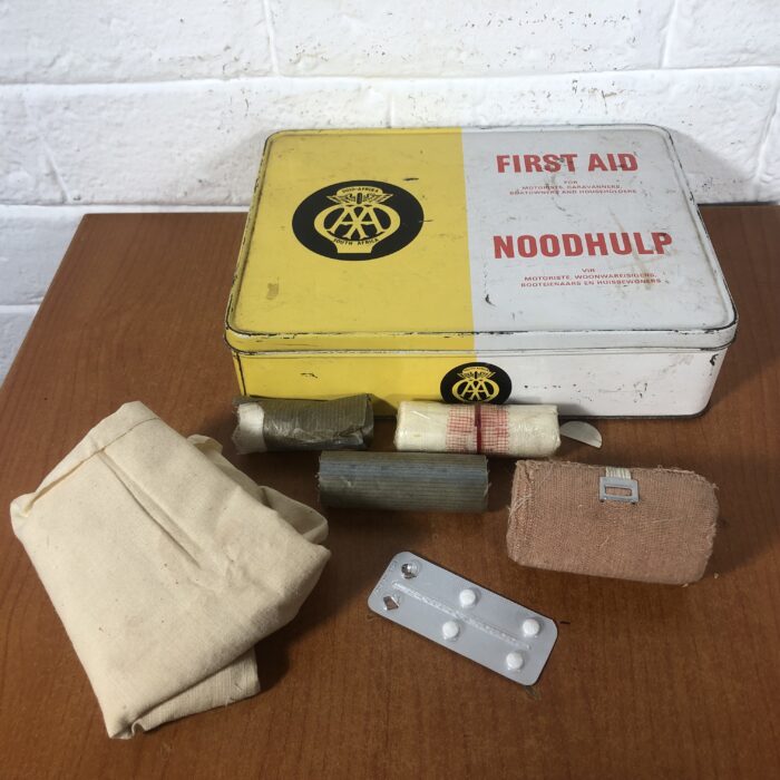 Vintage First Aid Tins - Image 2