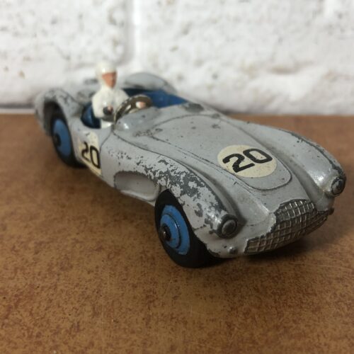 Dinky Toys Aston Martin (Made in England)