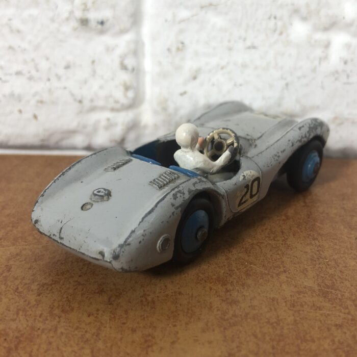 Dinky Toys Aston Martin (Made in England) - Image 5