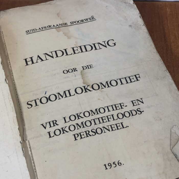 Vintage 1956 SAR "Handleiding oor die Stoomlokomotief" Book - Image 2