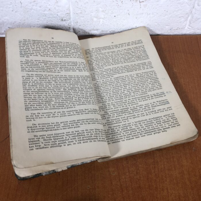 Vintage 1956 SAR "Handleiding oor die Stoomlokomotief" Book - Image 6