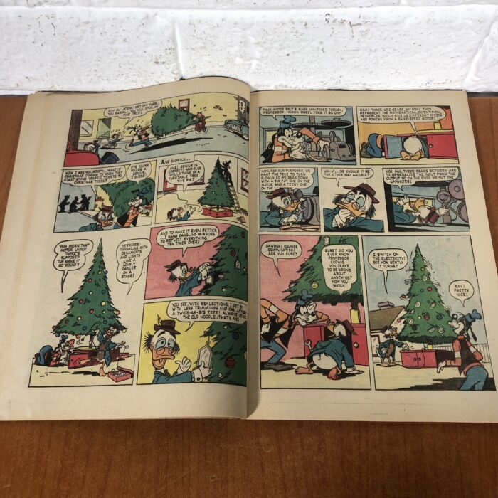 Vintage Donald Duck & Tom and Jerry Comic Books - Image 3
