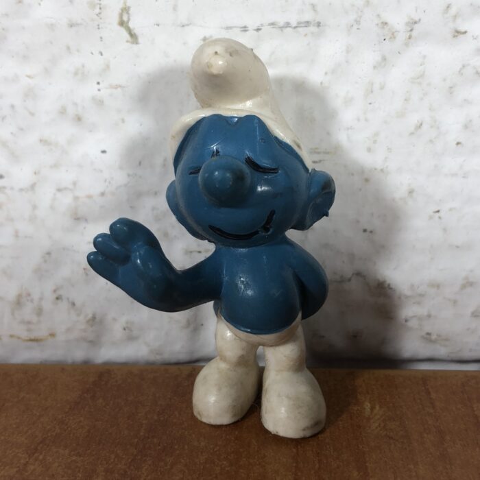 Vintage Shy Smurf & Lover Smurf Figurines (Made in West Germany) - Image 5