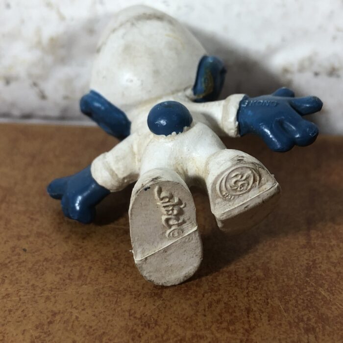 Vintage Sunbather Smurf & Astronaut Smurf Figurines (Made in Hong Kong) - Image 7