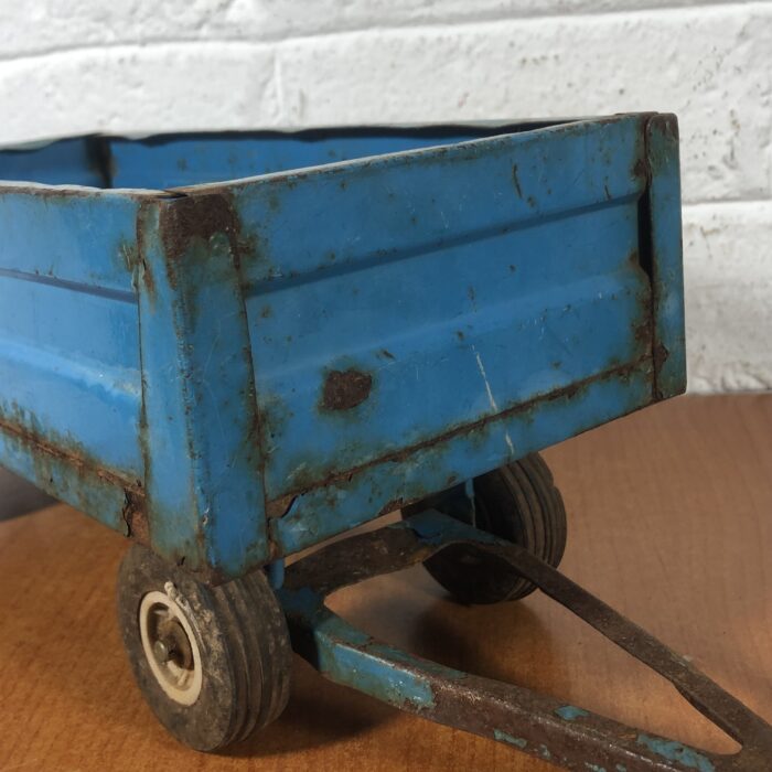Vintage Metal Trailer Model - Image 3