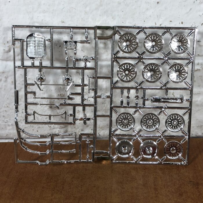 Matchbox Mercedes-Benz SSKL Model Kit (1:32) - Image 8