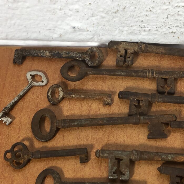 Vintage Key Collection - Image 2