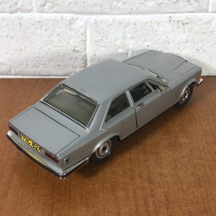 Rolls-Royce Camargue (1:22) ~ Made in Italy - Image 7