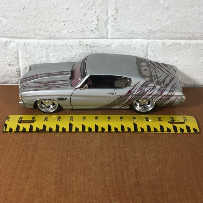 1971 Chevrolet Chevelle (1:18) - Image 8