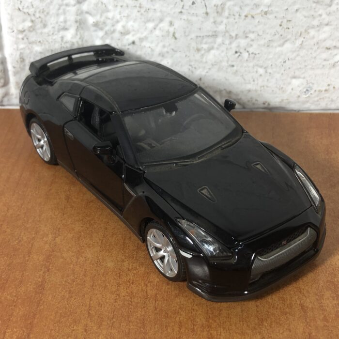 2009 Nissan GTR (1:24)