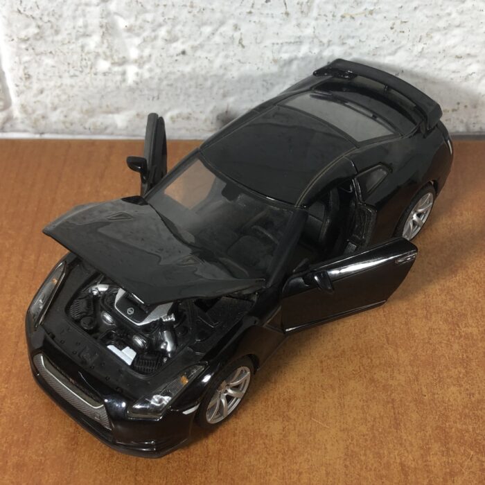 2009 Nissan GTR (1:24) - Image 3