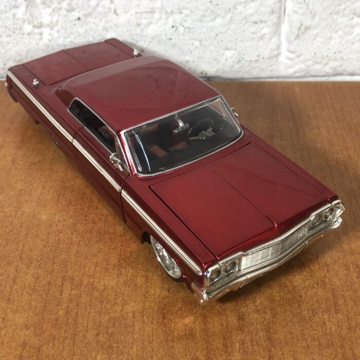 1964 Chevrolet Impala (1:24)