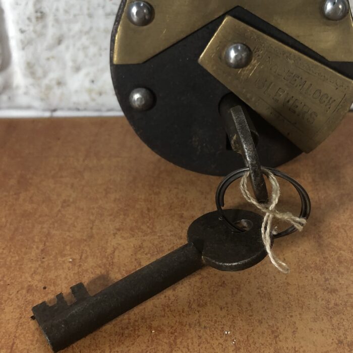 Vintage Lock with Original Keys - Image 5
