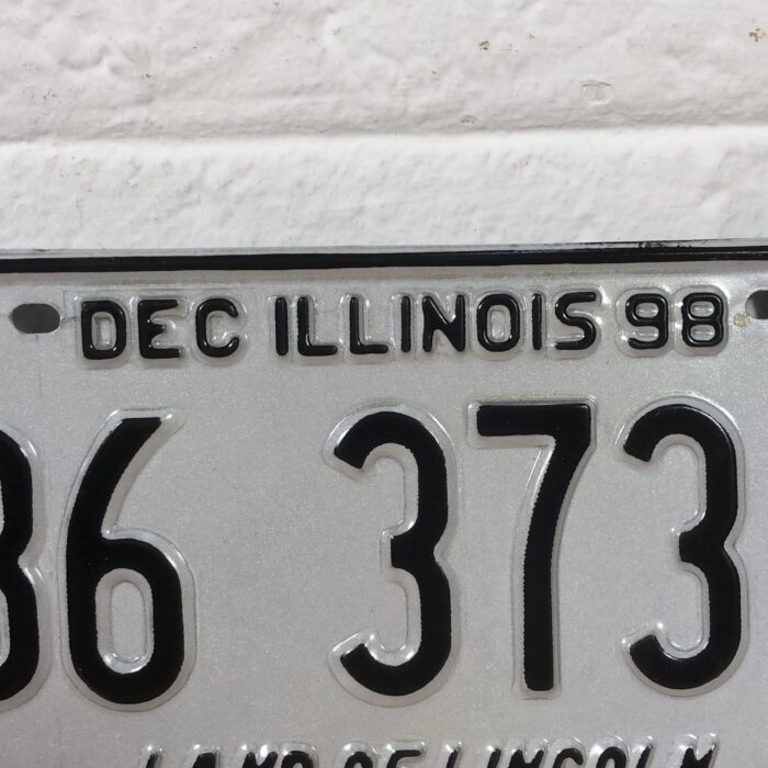 Vintage Illinois USA Number Plate - Image 3