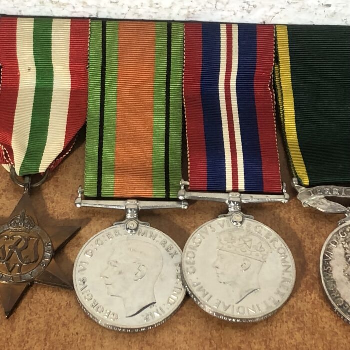 Vintage WW2 Military Medals Set - Image 4