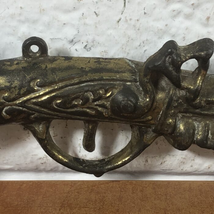 Vintage Brass Flintlock Pistol Themed Key Holder - Image 3