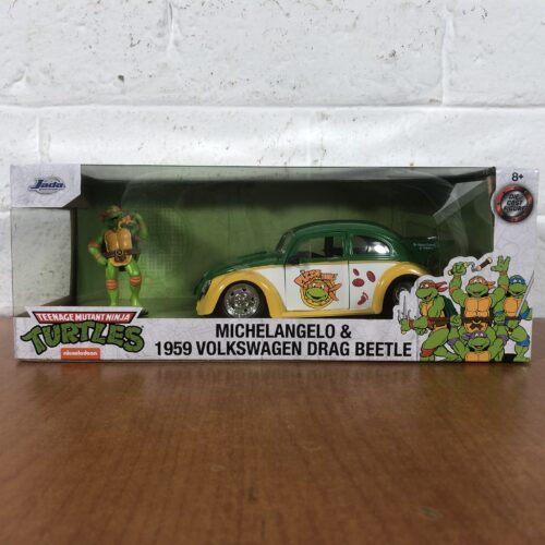 Teenage Mutant Ninja Turtles ~ Michelangelo & 1959 Volkswagen Drag Beetle (1:24)