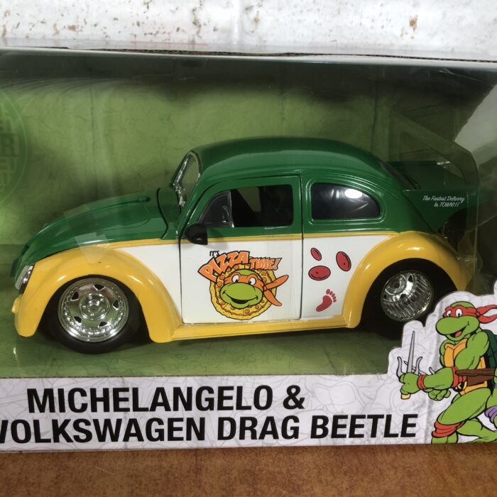 Teenage Mutant Ninja Turtles ~ Michelangelo & 1959 Volkswagen Drag Beetle (1:24) - Image 3