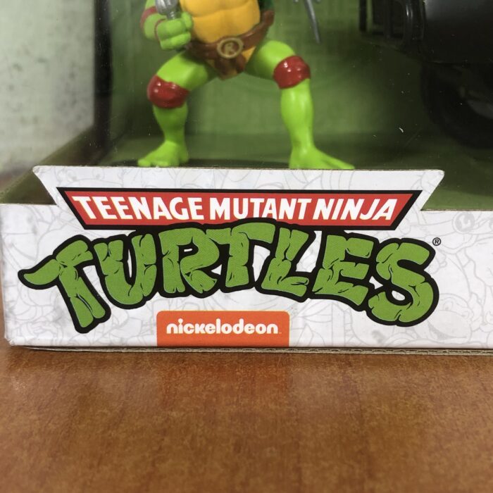 Teenage Mutant Ninja Turtles ~ Raphael & 1967 Chevrolet Camaro (1:24) - Image 8
