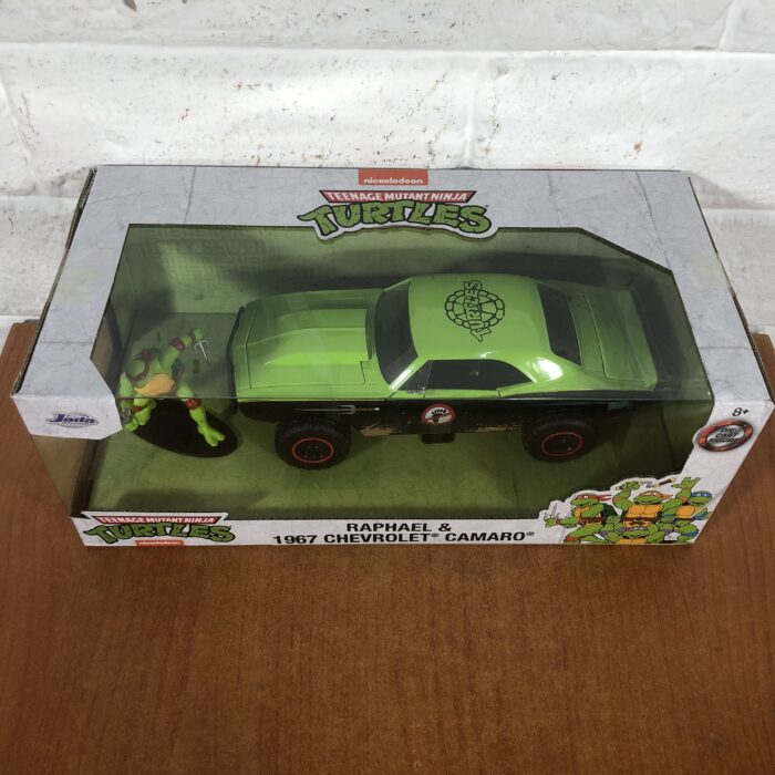 Teenage Mutant Ninja Turtles ~ Raphael & 1967 Chevrolet Camaro (1:24) - Image 10