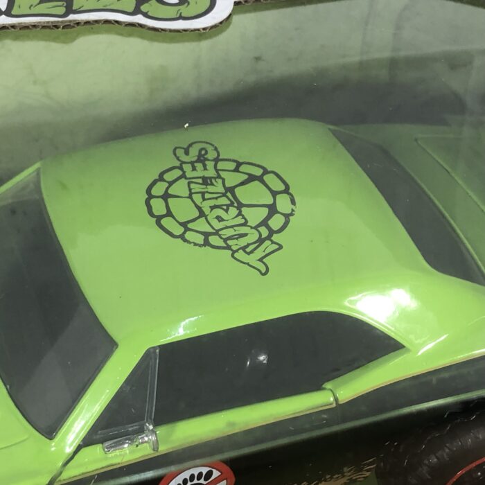 Teenage Mutant Ninja Turtles ~ Raphael & 1967 Chevrolet Camaro (1:24) - Image 6