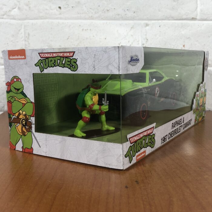 Teenage Mutant Ninja Turtles ~ Raphael & 1967 Chevrolet Camaro (1:24) - Image 9