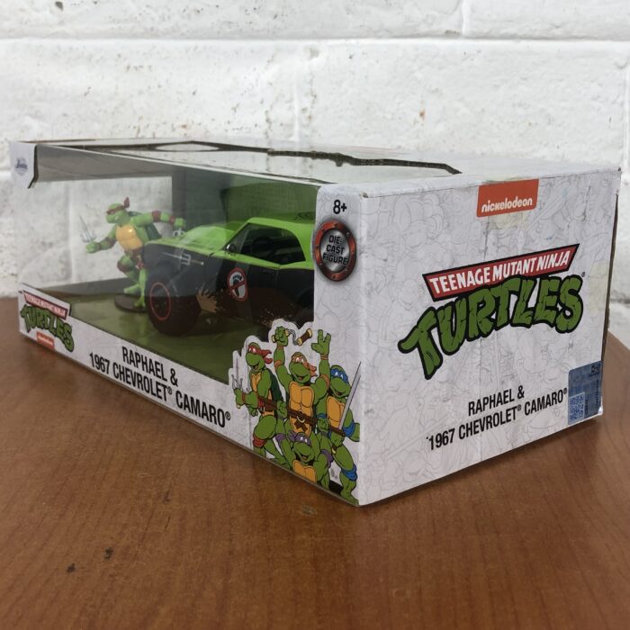 Teenage Mutant Ninja Turtles ~ Raphael & 1967 Chevrolet Camaro (1:24) - Image 11