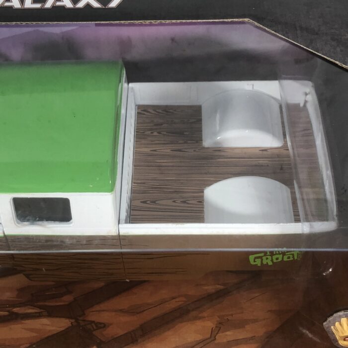 Marvel Guardians of the Galaxy ~ Groot & 1963 Volkswagen Bus Pickup (1:24) - Image 10