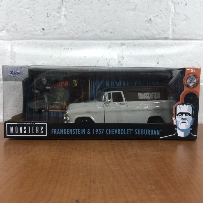Universal Monsters ~ Frankenstein & 1957 Chevrolet Suburban (1:24)