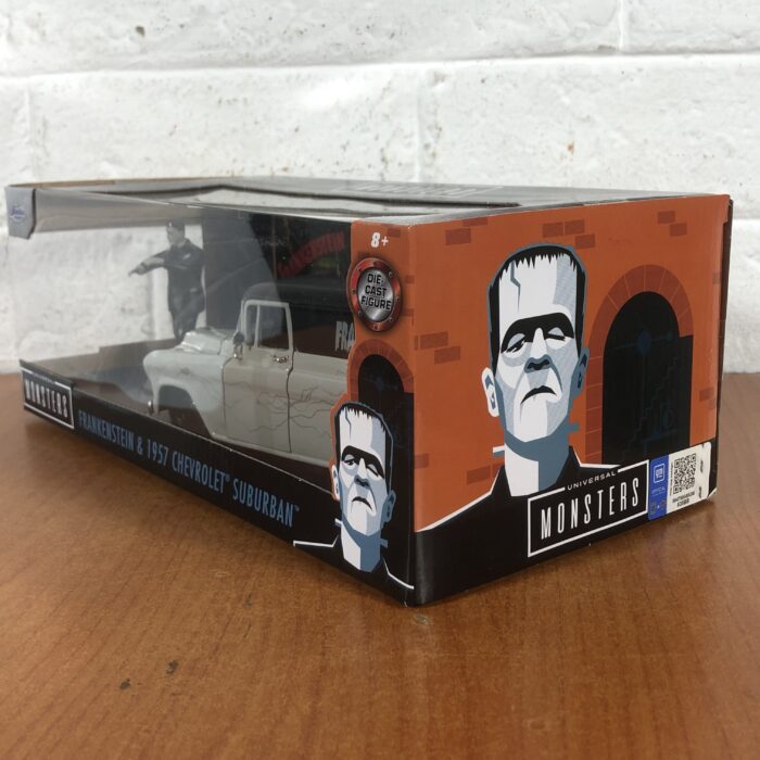 Universal Monsters ~ Frankenstein & 1957 Chevrolet Suburban (1:24) - Image 9