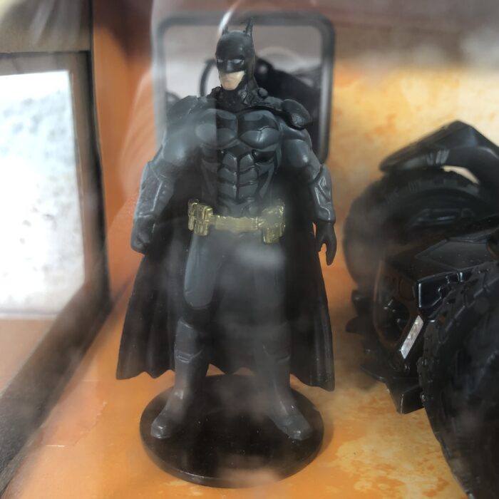 Batman Arkham Knight ~ Batmobile & Batman (1:24) - Image 2