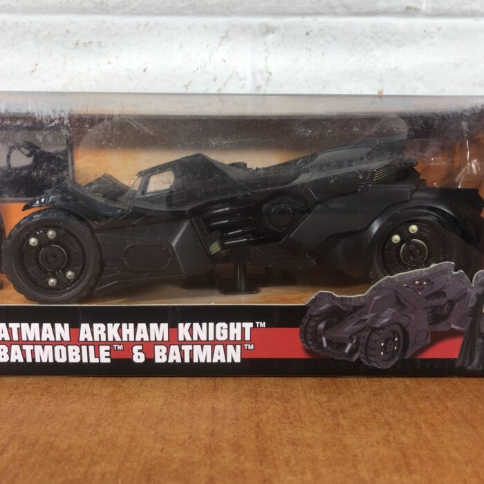 Batman Arkham Knight ~ Batmobile & Batman (1:24) - Image 3