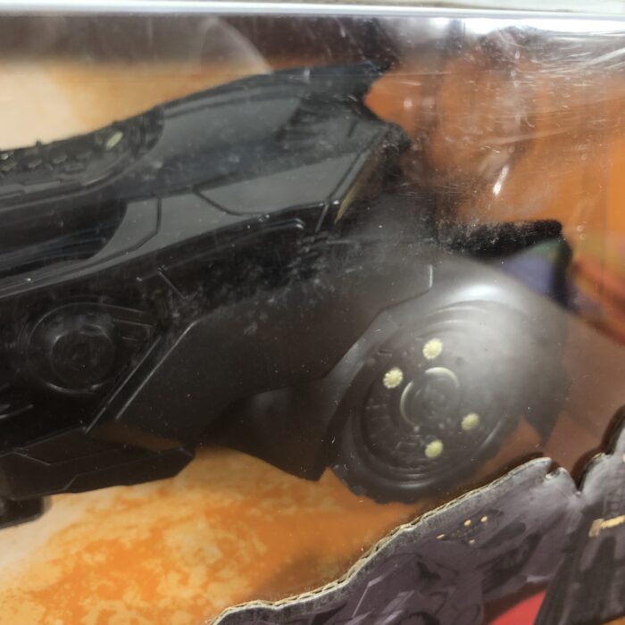 Batman Arkham Knight ~ Batmobile & Batman (1:24) - Image 6