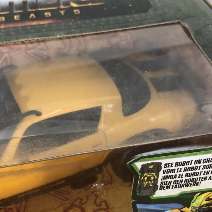 Transformers ~ 1977 Chevrolet Camaro Bumblebee (1:24) - Image 4