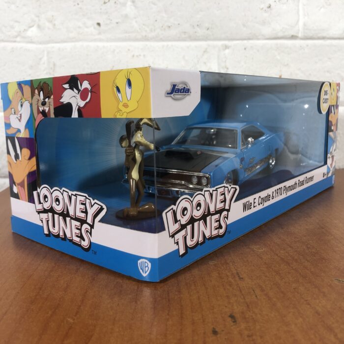 Looney Tunes ~ Wile E. Coyote & 1970 Plymouth Road Runner (1:24) - Image 8