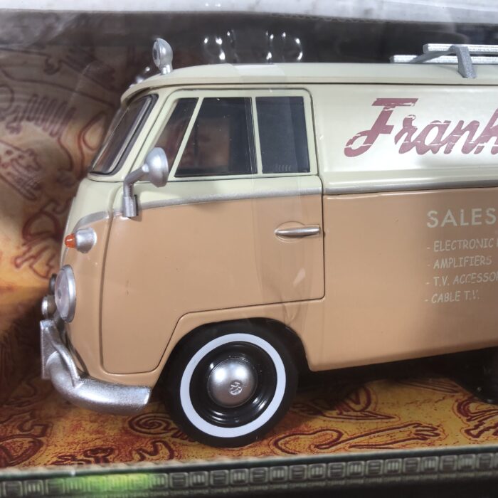 Transformers ~ Volkswagen Bus Wheeljack (1:24) - Image 4