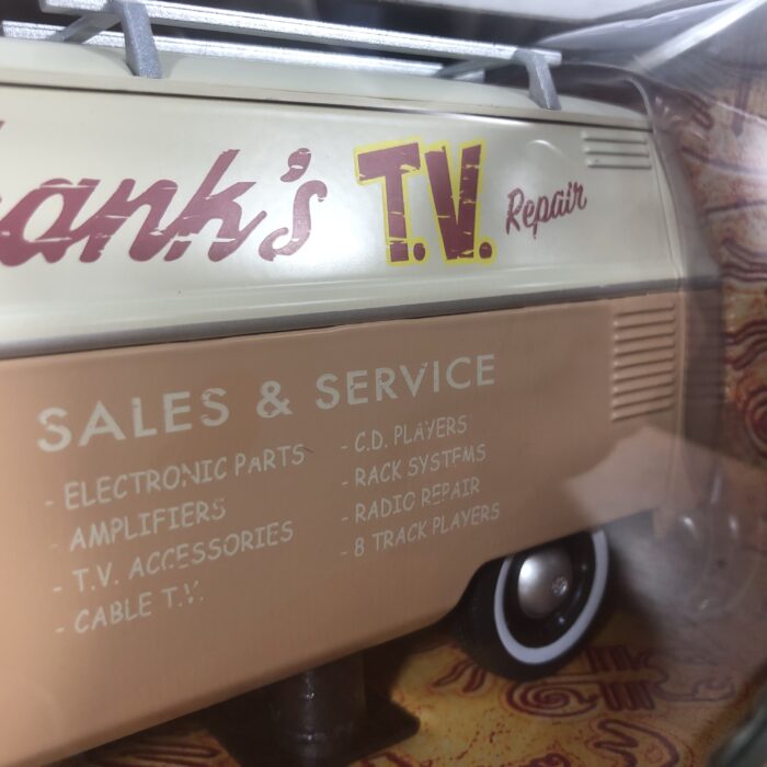 Transformers ~ Volkswagen Bus Wheeljack (1:24) - Image 5