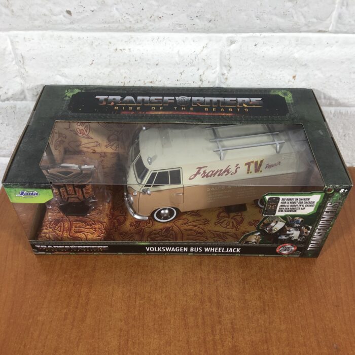 Transformers ~ Volkswagen Bus Wheeljack (1:24) - Image 8